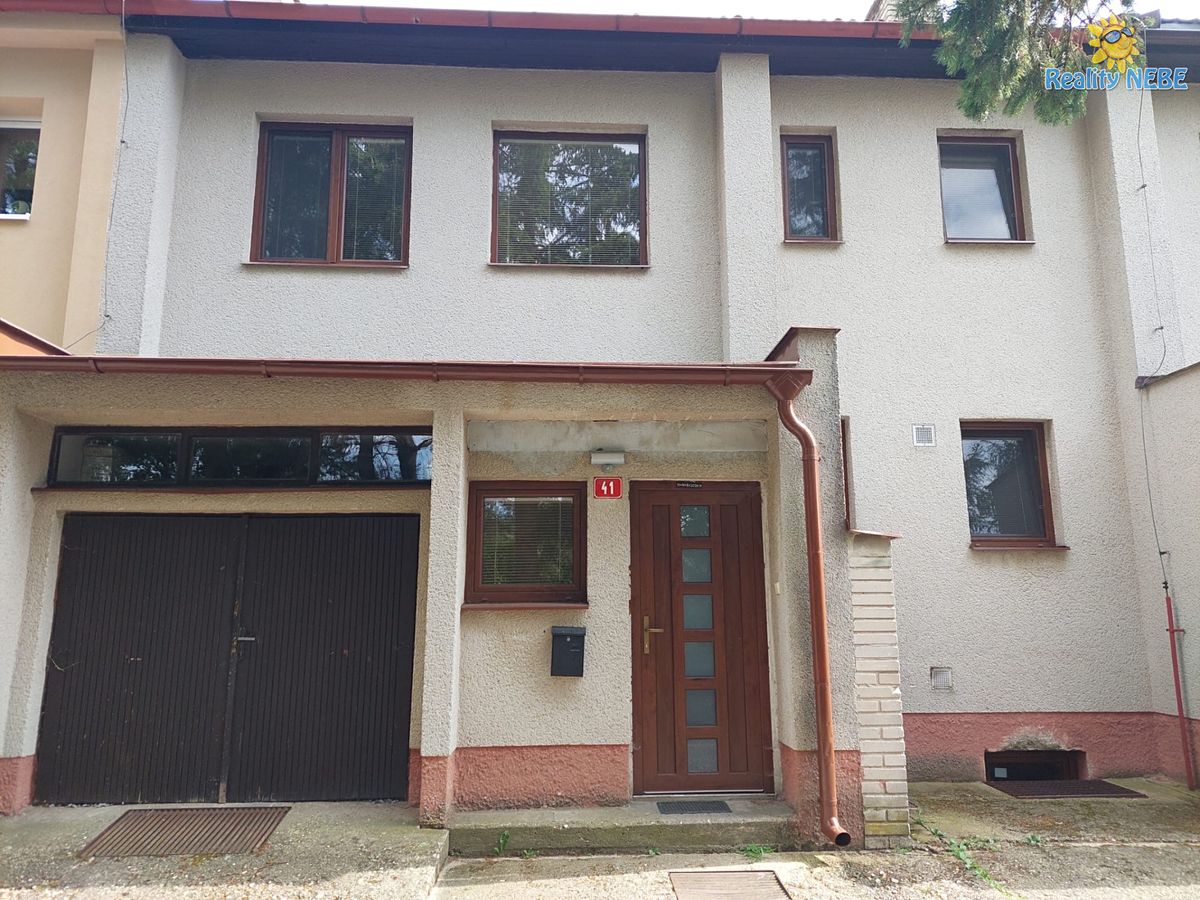Prodej rodinného domu 200 m², pozemek 147 m²